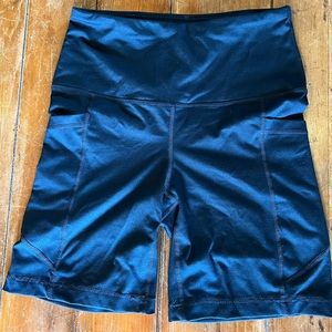 Velocity, Woman’s, Navy Blue, Activewear Shorts with Side Pockets. Size Small